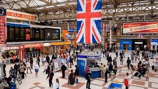 A Walk Through The London Victoria Station London England [upl. by Lorolla]